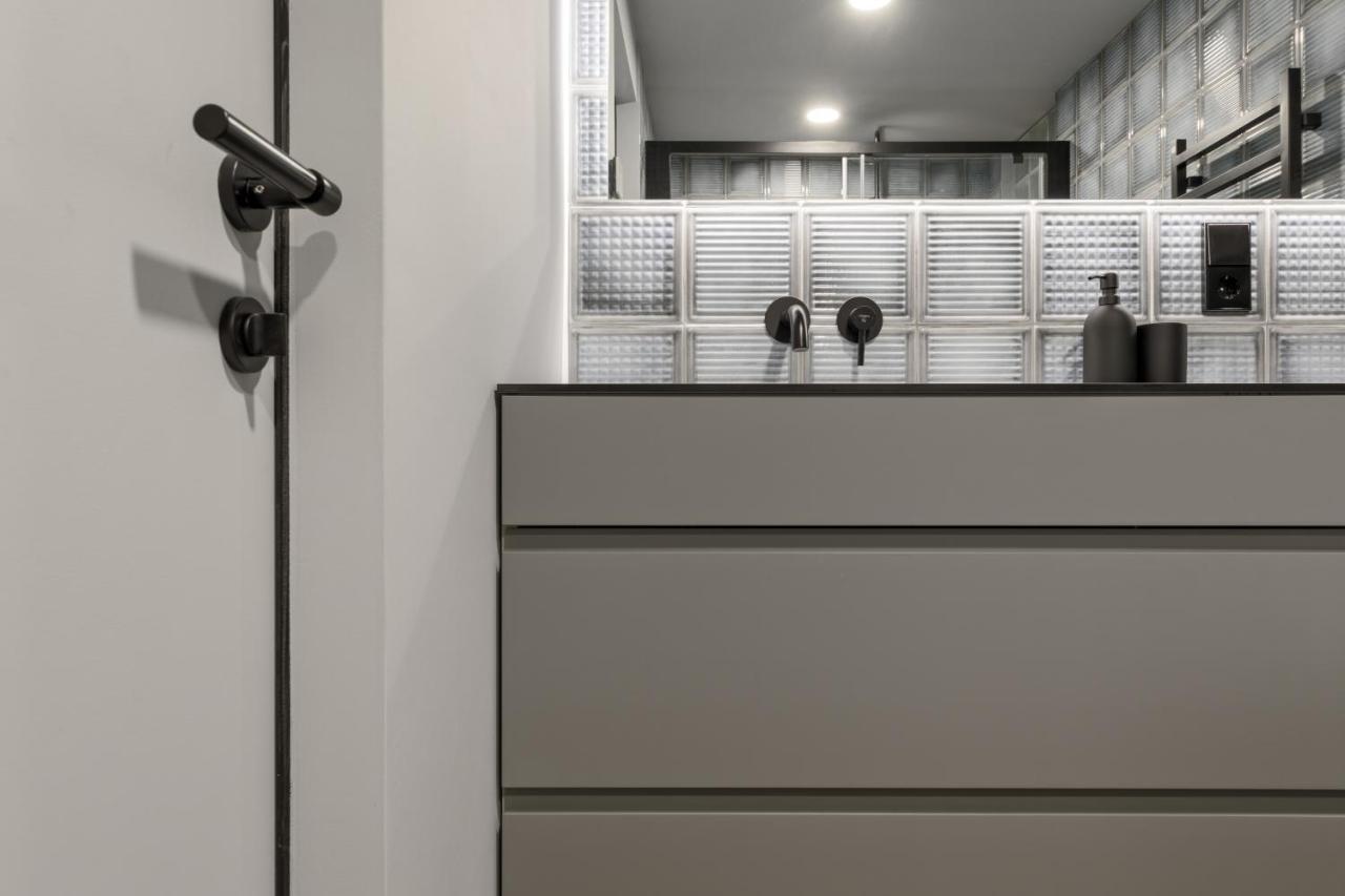 Ivis House Modern Apt In Vilnius Old Town W Balcony Екстер'єр фото